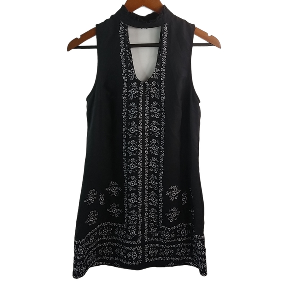 Black/White Heart Buckle Strap Shoulderless Dress SD00592